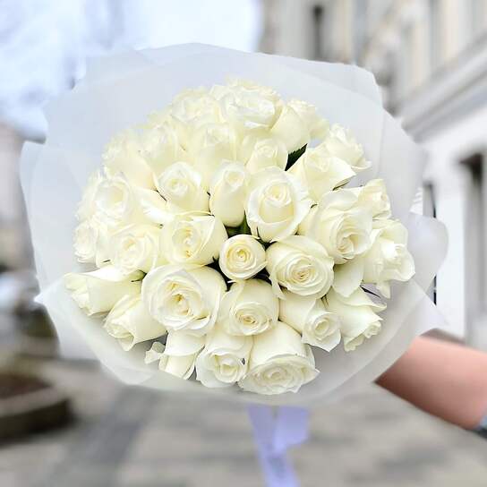 Букет из 35 роз "White Kenya"