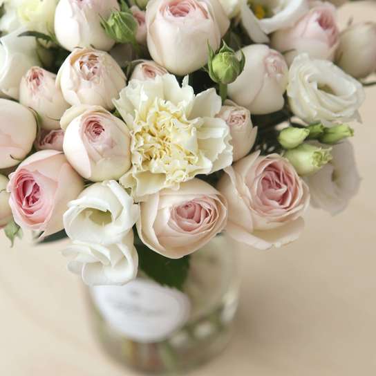 Букет "Ashwell" в вазе