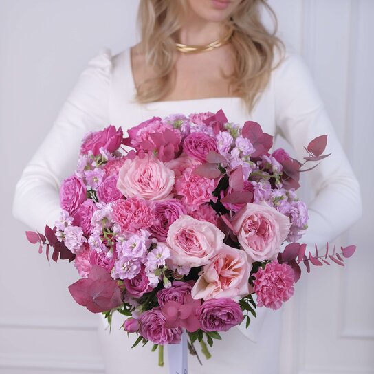 Букет "Rosy Glow"