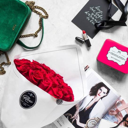 Букет 25 роз "Freedom" WHITE