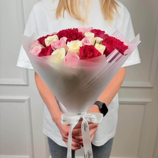 Букет "Малиновый микс роз" (35 шт)