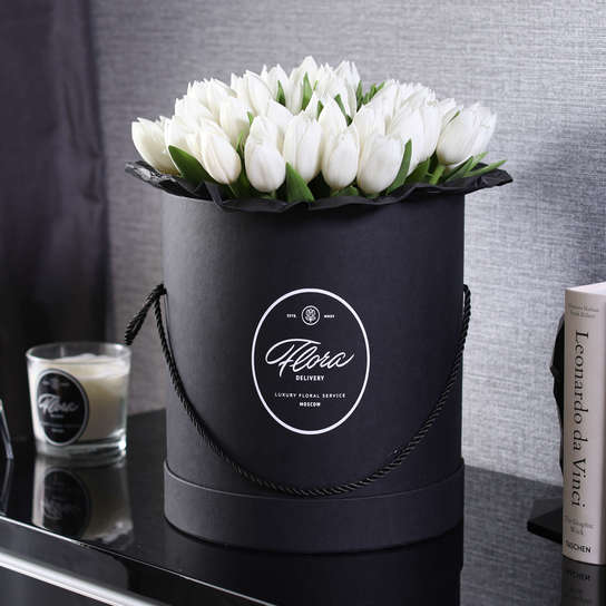 Шляпная коробка Grand "Тюльпаны White" BLVCK