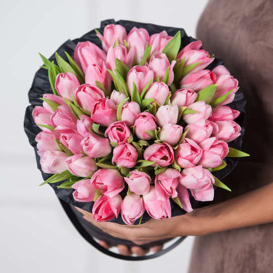 Шляпная коробка Grand "Тюльпаны Pink" BLVCK