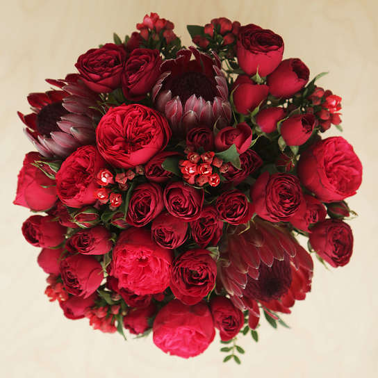 Букет "Red Velvet" в вазе