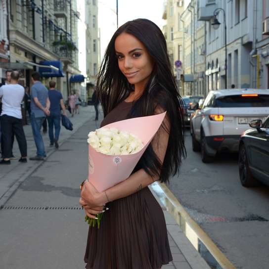 Букет из 21 розы "White Kenya" PINK