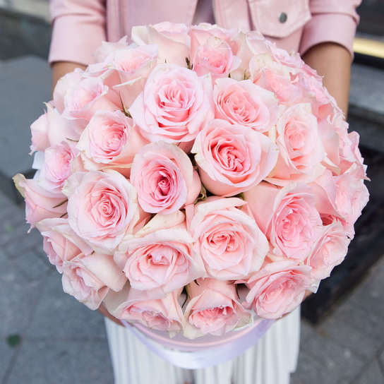 Шляпная коробка Grand с розовыми розами PINK