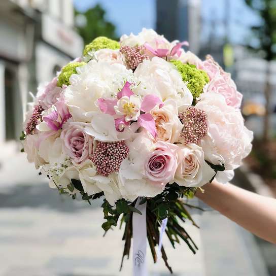 Букет "Aquilegia"