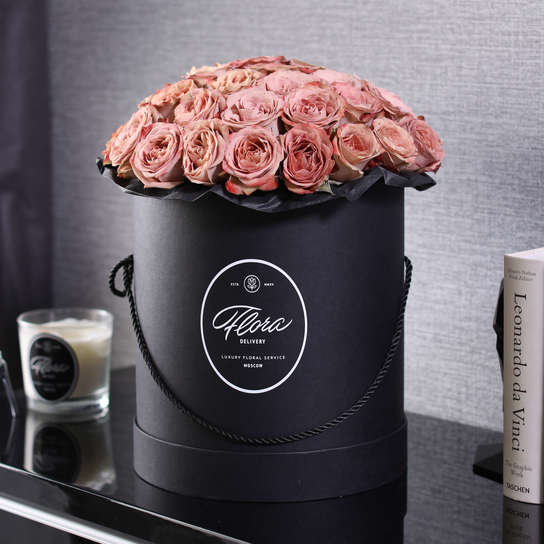 Шляпная коробка Grand "Розы Cappucino" BLVCK