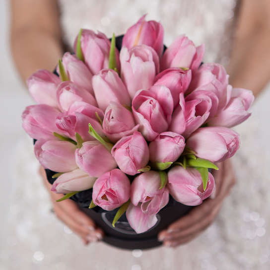 Шляпная коробка Demi "Тюльпаны Pink" BLVCK